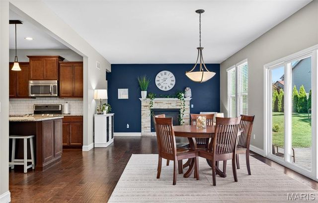 102 Eckstein Lane, Lake St Louis, MO 63367