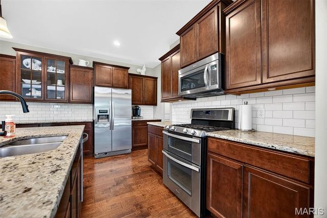102 Eckstein Lane, Lake St Louis, MO 63367