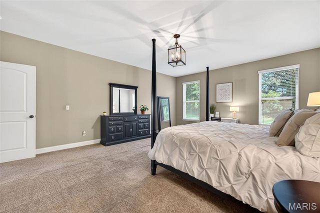102 Eckstein Lane, Lake St Louis, MO 63367