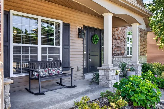 102 Eckstein Lane, Lake St Louis, MO 63367