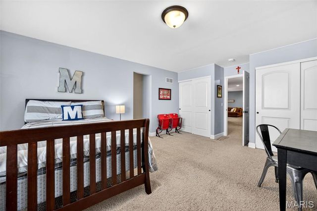 102 Eckstein Lane, Lake St Louis, MO 63367