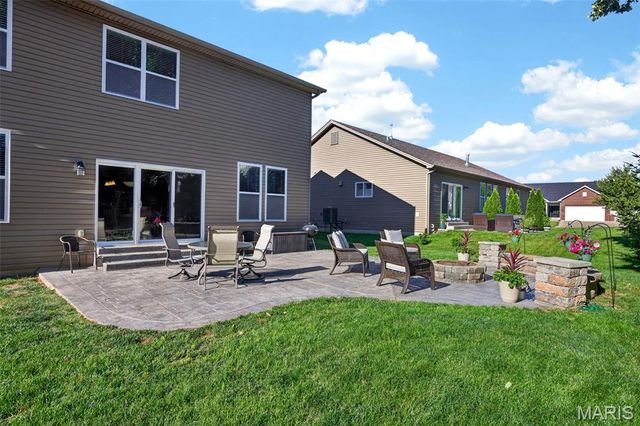 102 Eckstein Lane, Lake St Louis, MO 63367