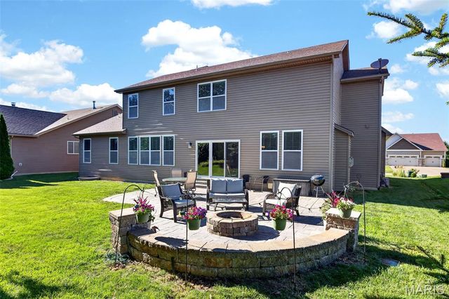 102 Eckstein Lane, Lake St Louis, MO 63367