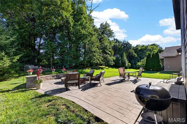 102 Eckstein Lane, Lake St Louis, MO 63367