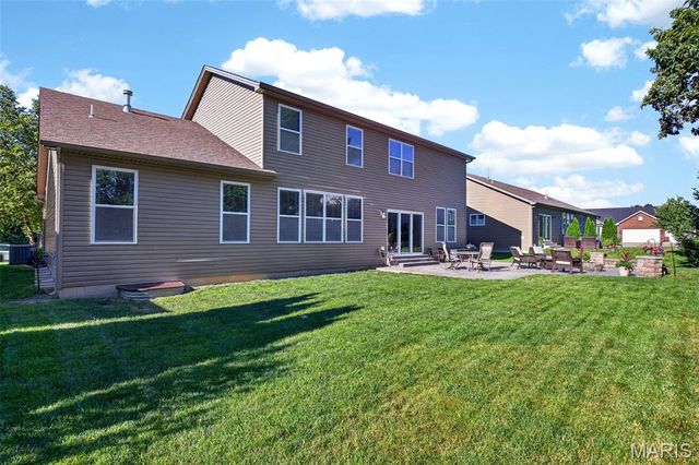 102 Eckstein Lane, Lake St Louis, MO 63367