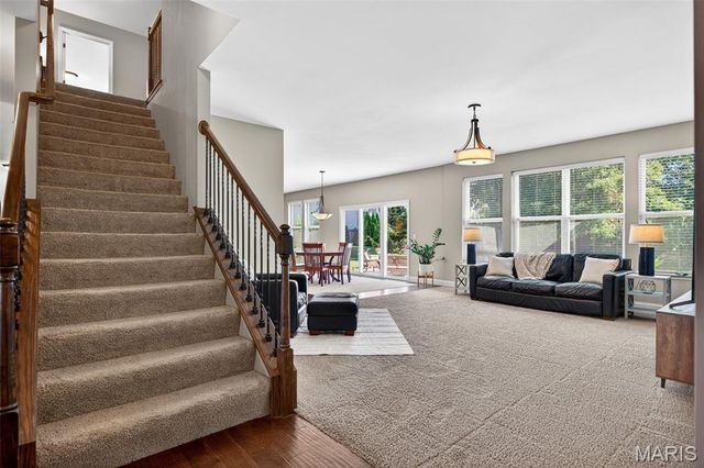 102 Eckstein Lane, Lake St Louis, MO 63367