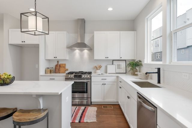 313 Becanni Ln, Nashville, TN 37209