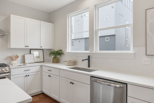 313 Becanni Ln, Nashville, TN 37209