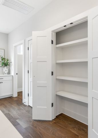 313 Becanni Ln, Nashville, TN 37209