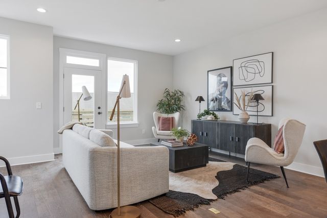 313 Becanni Ln, Nashville, TN 37209