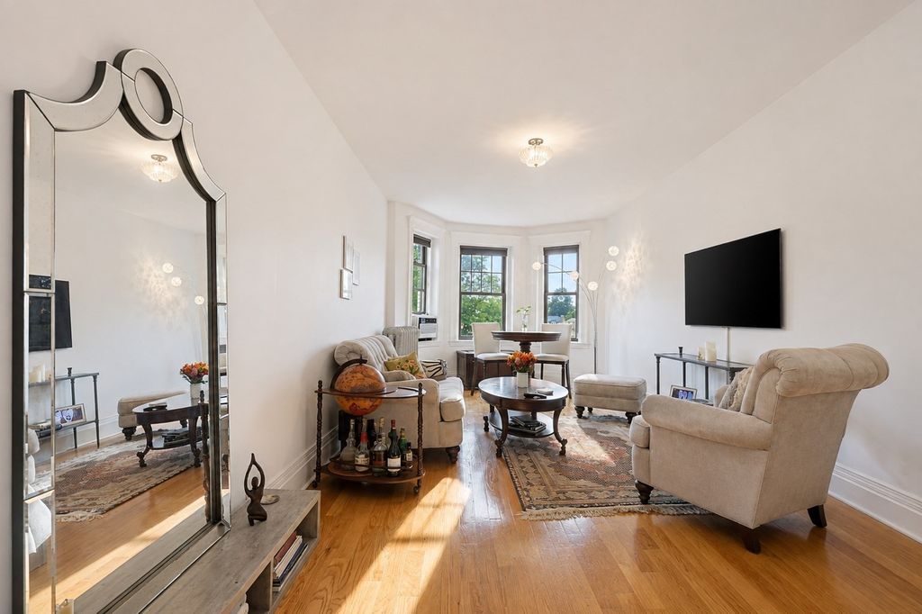 1868 Commonwealth Ave 9, Boston, MA 02135