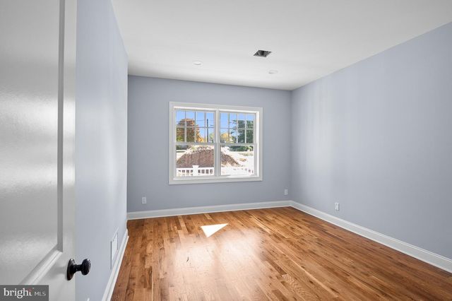 212 INGLESIDE AVE, Pennington, NJ 08534