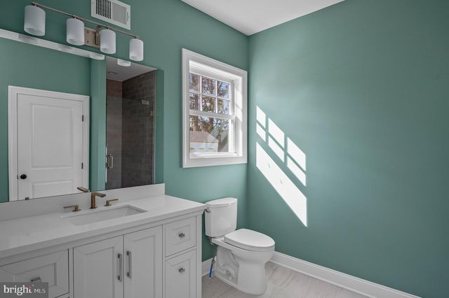 212 INGLESIDE AVE, Pennington, NJ 08534