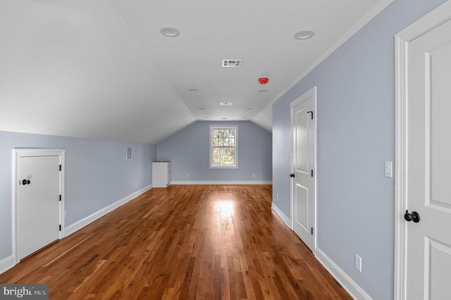212 INGLESIDE AVE, Pennington, NJ 08534