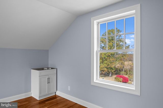 212 INGLESIDE AVE, Pennington, NJ 08534