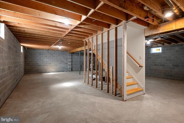 212 INGLESIDE AVE, Pennington, NJ 08534