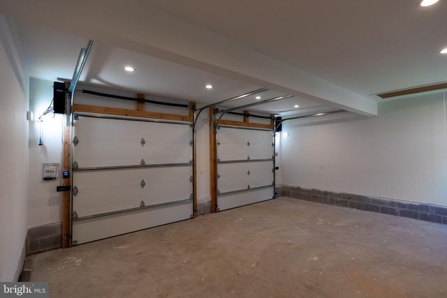 212 INGLESIDE AVE, Pennington, NJ 08534