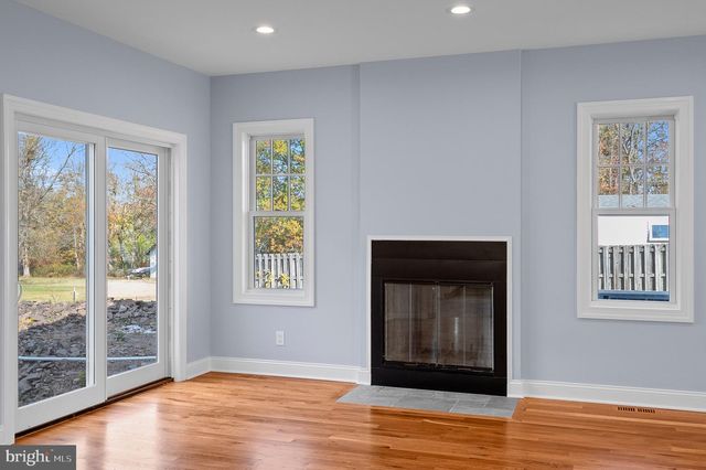 212 INGLESIDE AVE, Pennington, NJ 08534