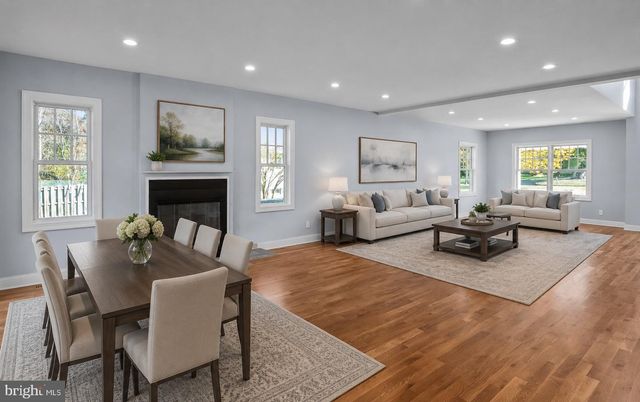 212 INGLESIDE AVE, Pennington, NJ 08534
