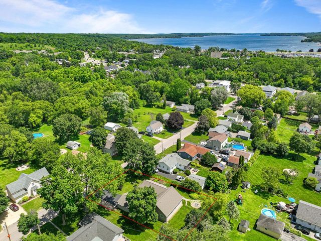 163 Fontana AVENUE, Fontana, WI 53125