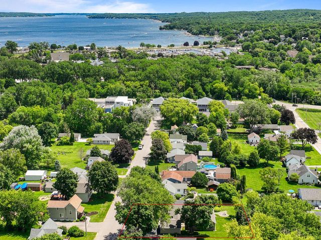 163 Fontana AVENUE, Fontana, WI 53125