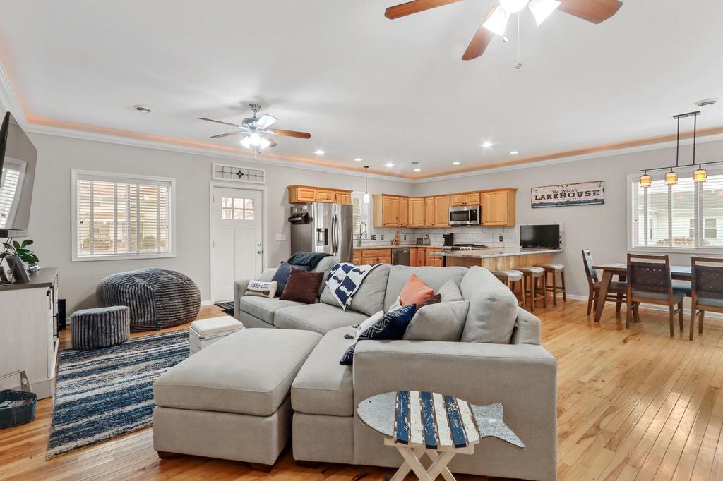 163 Fontana AVENUE, Fontana, WI 53125