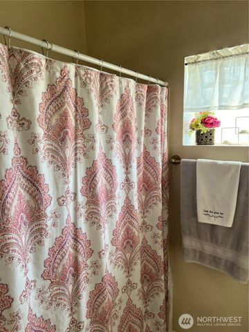 1319 E 66th Street, Tacoma, WA 98404