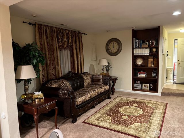 1319 E 66th Street, Tacoma, WA 98404