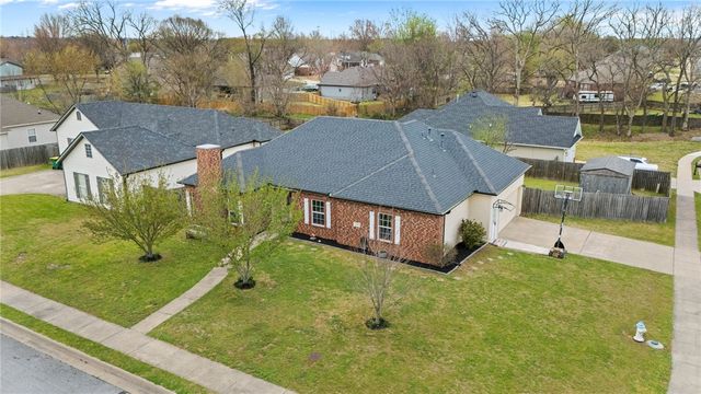 676 Brimwood Street, Centerton, AR 72719