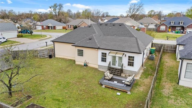 676 Brimwood Street, Centerton, AR 72719