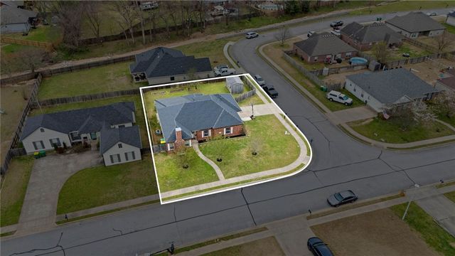 676 Brimwood Street, Centerton, AR 72719