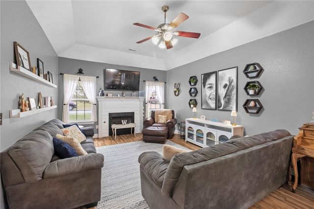 676 Brimwood Street, Centerton, AR 72719