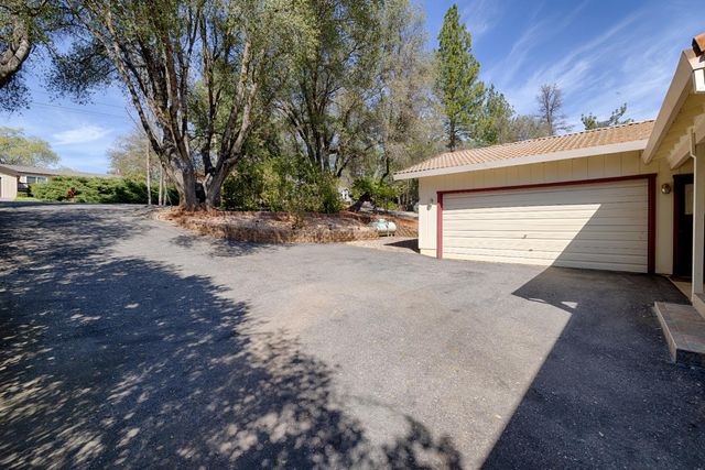 23183 Cypress Point Ct, Auburn, CA 95602