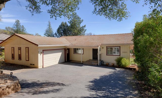 23183 Cypress Point Ct, Auburn, CA 95602