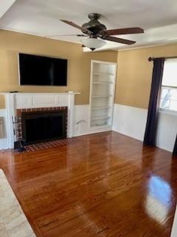 4714 Brookwood Terrace, St Joseph, MO 64506