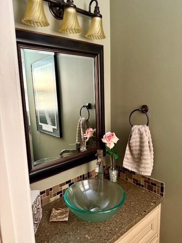 4714 Brookwood Terrace, St Joseph, MO 64506