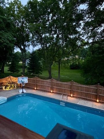 4714 Brookwood Terrace, St Joseph, MO 64506