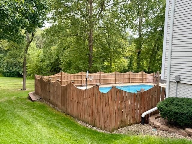 4714 Brookwood Terrace, St Joseph, MO 64506