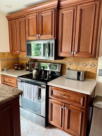 4714 Brookwood Terrace, St Joseph, MO 64506