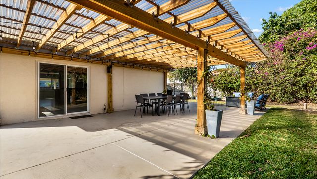 9249 Affirmed Lane, Boca Raton, FL 33496