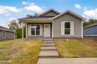 2638 E Fourth Street, Joplin, MO 64801
