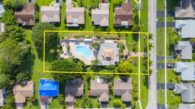 18051 S 104th Ter Terrace S, Boca Raton, FL 33498