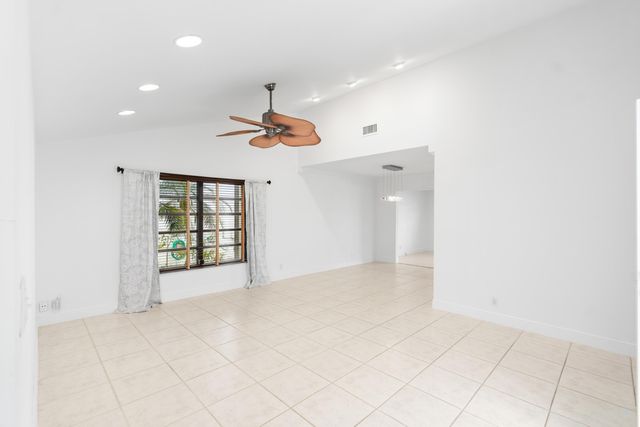 18051 S 104th Ter Terrace S, Boca Raton, FL 33498