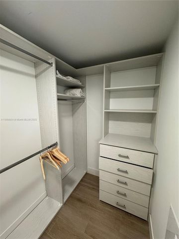 16385 Biscayne Blvd 1603, North Miami Beach, FL 33160
