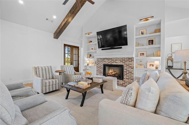 11964 Long Acres Drive, Bentonville, AR 72713