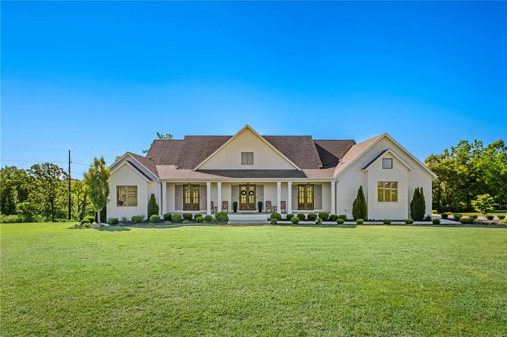 11964 Long Acres Drive, Bentonville, AR 72713