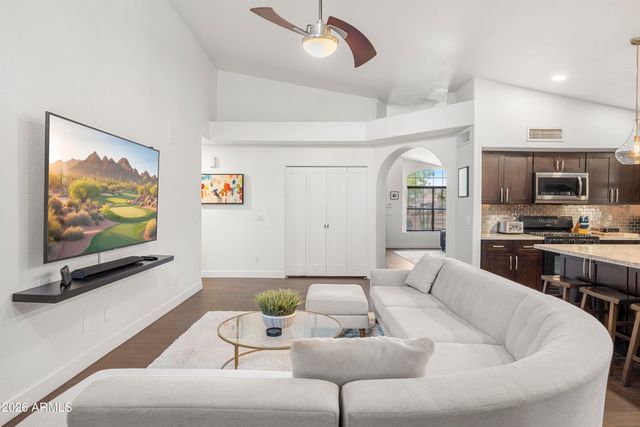 1711 W SPRINGFIELD Way, Chandler, AZ 85286
