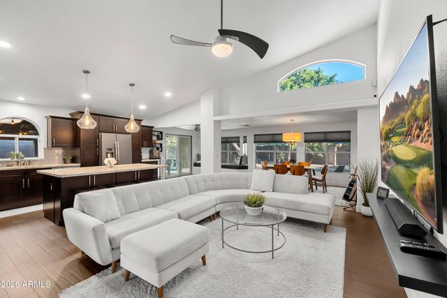 1711 W SPRINGFIELD Way, Chandler, AZ 85286