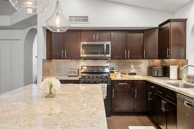 1711 W SPRINGFIELD Way, Chandler, AZ 85286