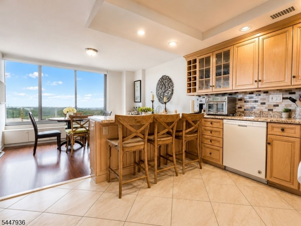 1 Claridge Dr 808, Verona Twp., NJ 07044 — photo 4